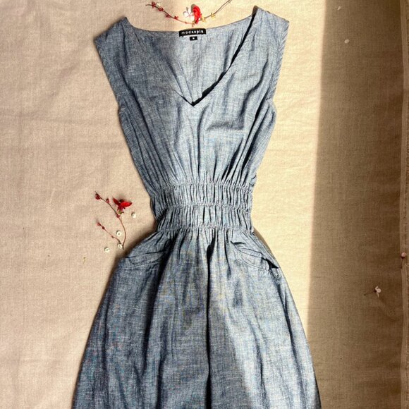 Modaspia Fiji Sleeveless V-neck Dress - Picture 1 of 5